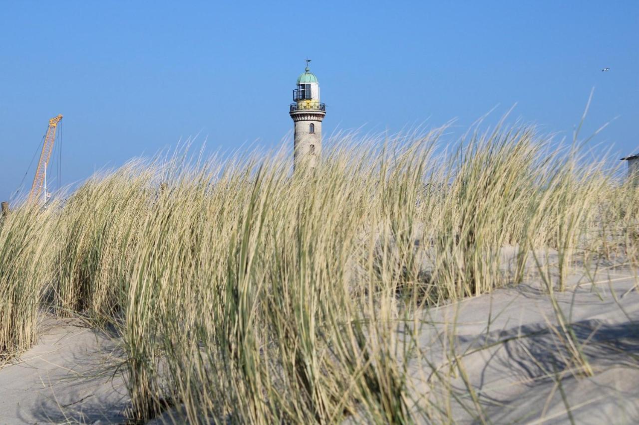 Ferienhaeuschen Kuestenwald Bei Warnemuende, Eigener Garten, Terrasse Mit Strandkorb, 400M Zum Strand ディードリッヒシュハーゲン エクステリア 写真